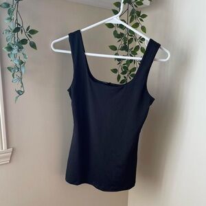 Dynamite Square neck contour top 
Size: XS